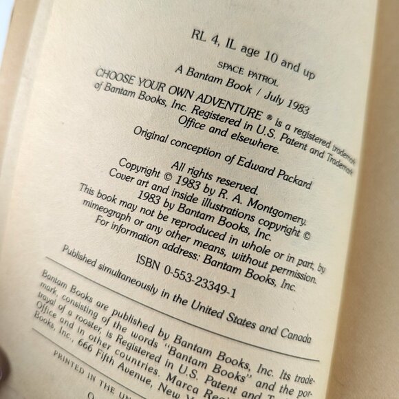 Vintage 80s Choose Your Own Adventure Book - Space Patrol #22 - Picture 8 of 10